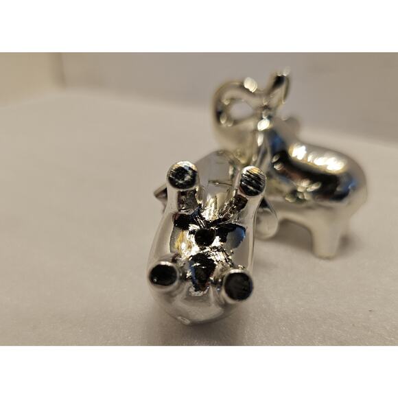 Trunk up 3 silver elephant place card holders For name cards Kate Aspen 2016 - Picture 6 of 6